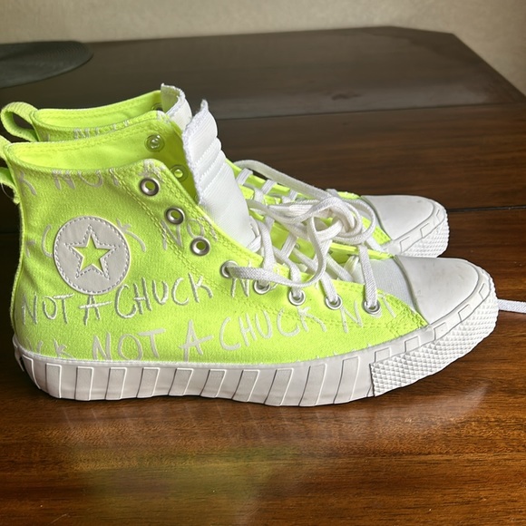 Neon Green Converse Size Men’s 10.5 Women’s 12.5 - Picture 3 of 10